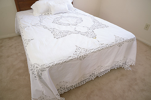 OF Battenburg Lace Coverlet 90"x106" Queen Size - Click Image to Close